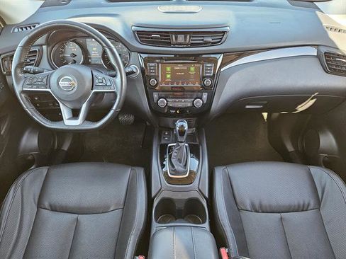 Used 2022 Nissan Rogue Sport SL w/ Premium Package image 19