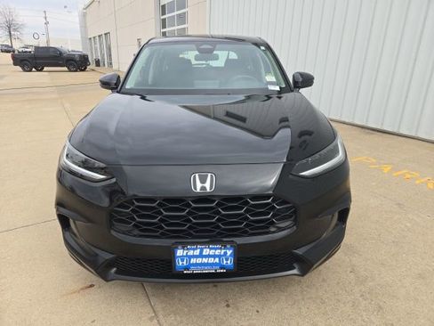 Used 2025 Honda HR-V LX image 3