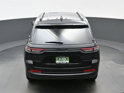 New 2025 Jeep Grand Cherokee Altitude image 21