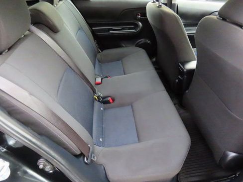 Used 2018 Toyota Prius C Three image 13