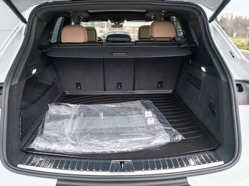 Certified 2026 Porsche Cayenne image 26