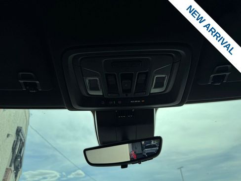 Used 2025 GMC Sierra 1500 AT4 w/ AT4 Premium Package image 28