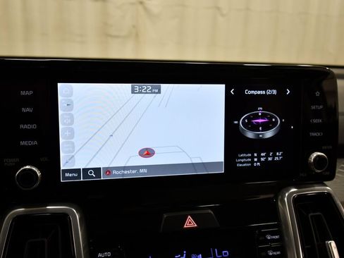 Certified 2023 Kia Sorento SX Prestige AWD/4WD image 26