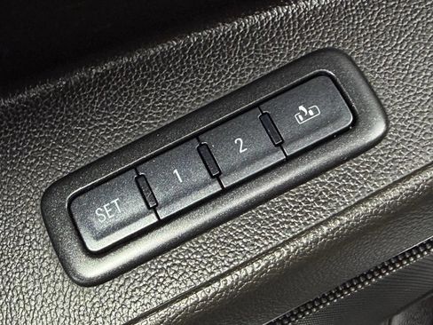 Used 2016 Chevrolet Suburban LT AWD/4WD image 31