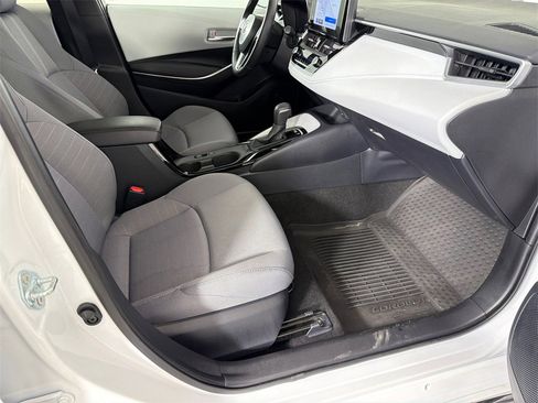 Used 2024 Toyota Corolla SE image 13