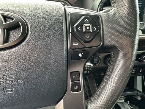 Used 2019 Toyota Tacoma TRD Sport w/ Technology Package AWD/4WD image 15