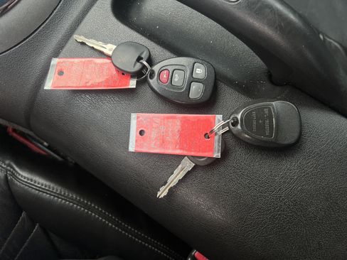 Used 2008 Pontiac Solstice GXP w/ Premium Package image 38