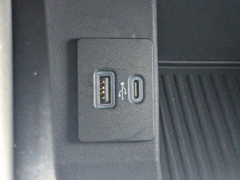 Used 2022 Ford F250 Lariat w/ Chrome Package AWD/4WD image 24