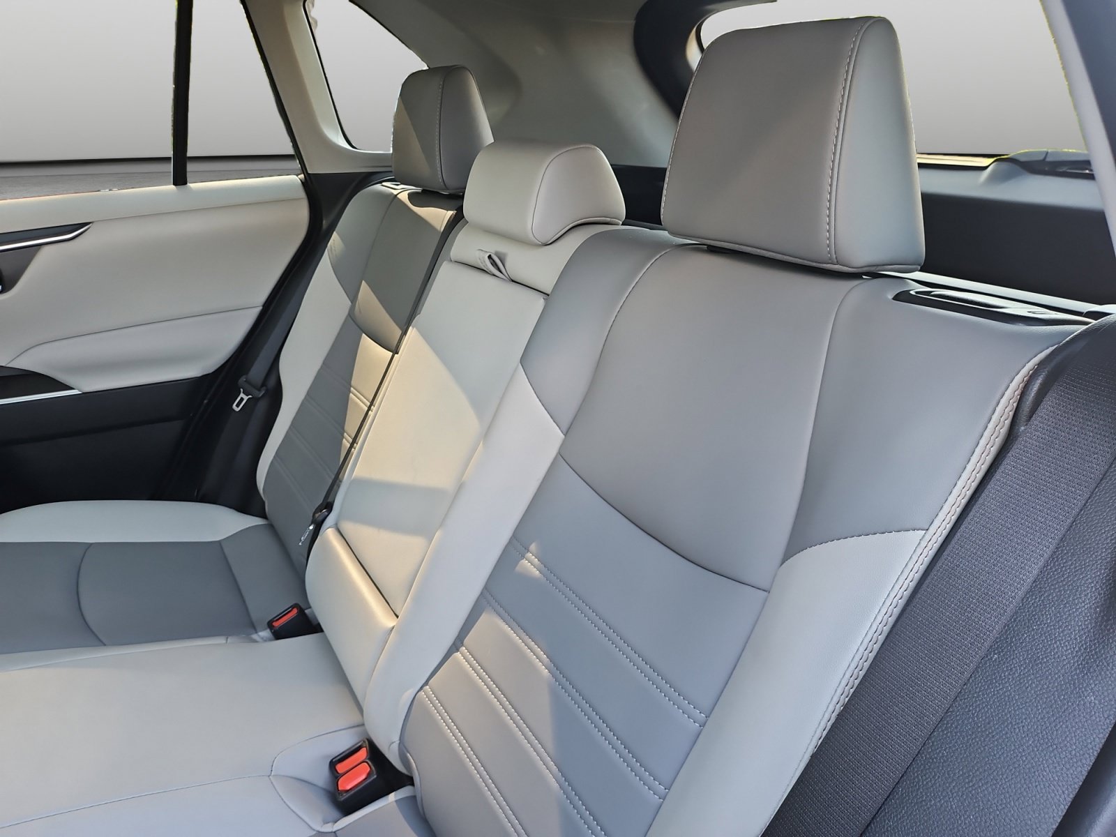 Used 2024 Toyota RAV4 XLE Premium w/ Weather Package FWD image 43