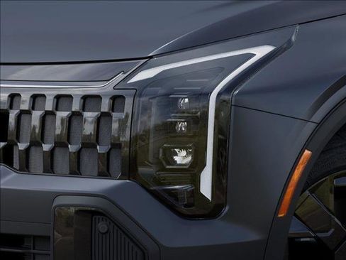 New 2026 Kia Sportage X-Line w/ X-Line Premium Package image 10