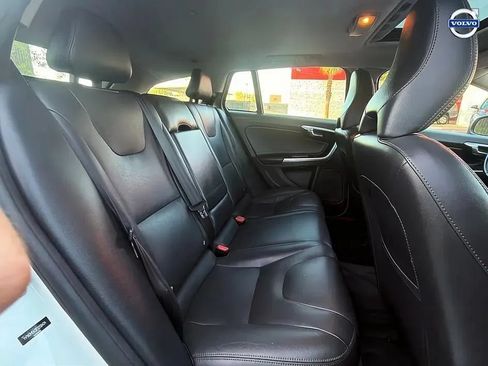 Used 2015 Volvo V60 T5 Premier FWD image 42