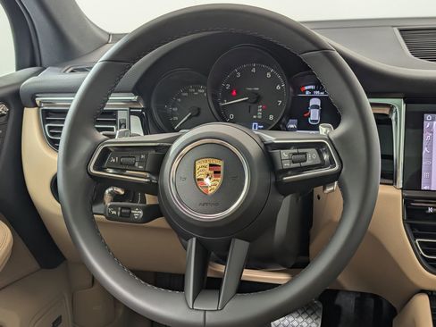 New 2026 Porsche Macan image 21