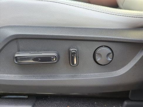 Used 2024 Honda Pilot EX-L image 9