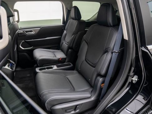 New 2026 INFINITI QX80 Luxe w/ Cargo Package image 14