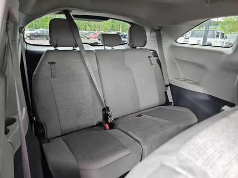 Used 2021 Toyota Sienna LE FWD image 16