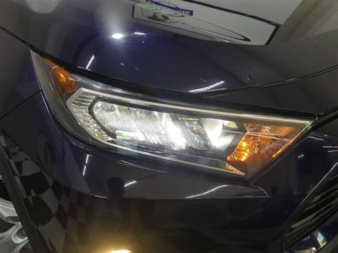 Used 2020 Toyota RAV4 XLE w/ Convenience Package AWD/4WD image 15