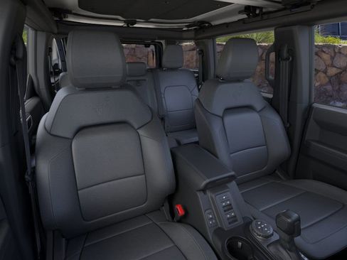 New 2025 Ford Bronco Badlands image 10