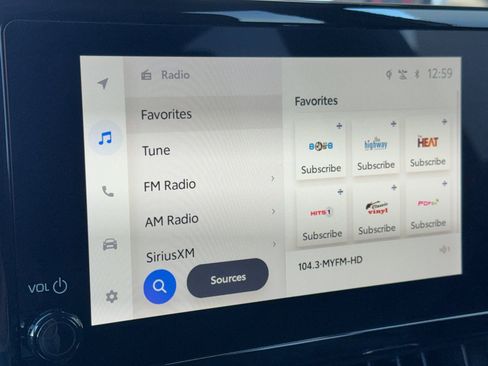 Certified 2024 Toyota Corolla Cross XLE w/ Convenience Package image 25