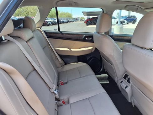 Used 2018 Subaru Outback 3.6R Limited AWD/4WD image 21