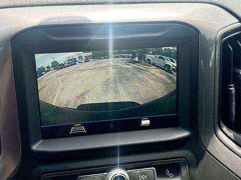 Used 2019 Chevrolet Silverado 1500 Custom w/ Custom Value Package AWD/4WD image 14