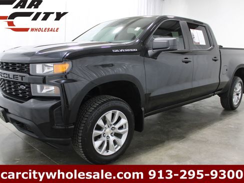 Used 2019 Chevrolet Silverado 1500 Custom w/ Custom Convenience Package AWD/4WD image 1