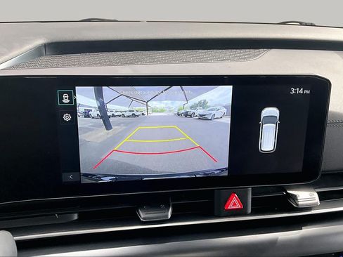 Used 2025 Kia Carnival FWD image 26