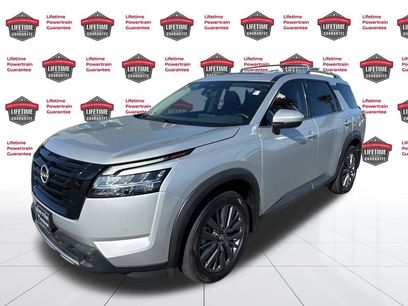Used 2023 Nissan Pathfinder SL w/ SL Premium Package