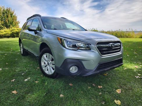 Used 2019 Subaru Outback 2.5i Premium AWD/4WD image 3