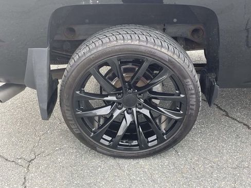 Used 2017 Chevrolet Silverado 1500 High Country image 9