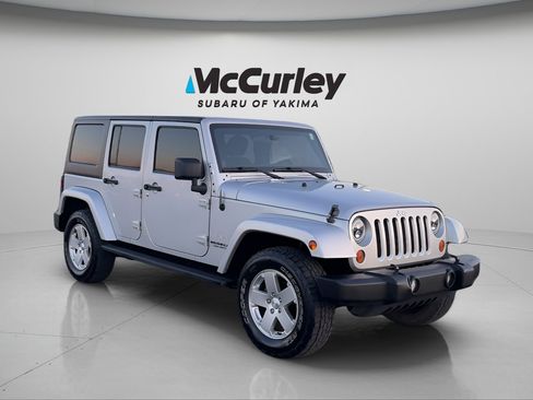 Used 2011 Jeep Wrangler Unlimited Sahara w/ Mopar Chrome Edition Group image 7