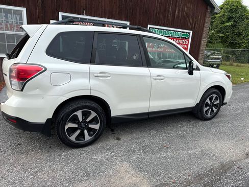 Used 2018 Subaru Forester 2.5i Premium w/ All-Weather Package AWD/4WD image 8