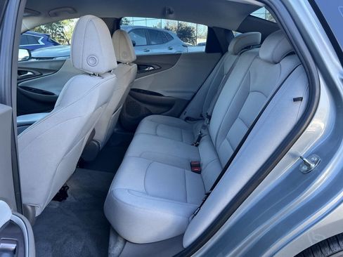 Used 2023 Chevrolet Malibu LS image 34
