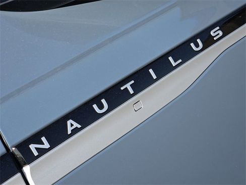 New 2026 Lincoln Nautilus Reserve image 11