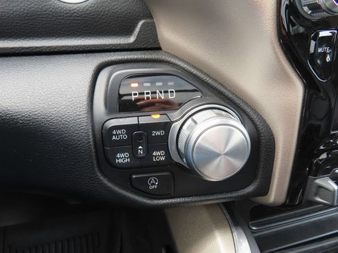 Used 2020 RAM 1500 Laramie AWD/4WD image 29