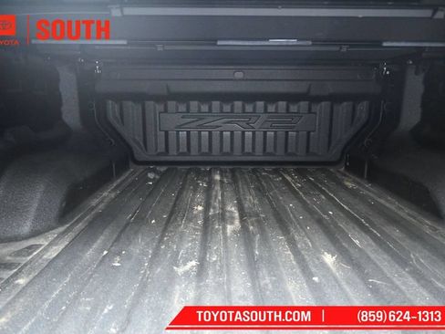 Used 2024 Chevrolet Colorado ZR2 w/ Technology Package AWD/4WD image 17
