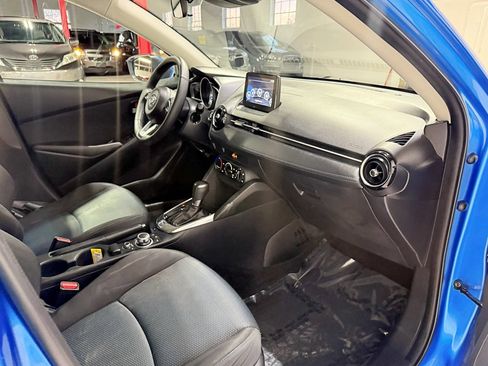 Used 2020 Toyota Yaris LE image 33