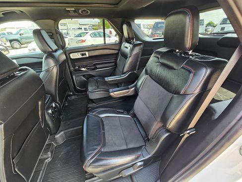 Used 2023 Ford Explorer ST w/ Equipment Group 401A image 27
