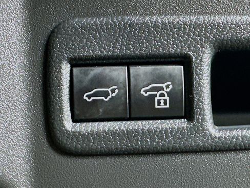 Used 2024 Toyota bZ4X XLE w/ Weather Package image 31