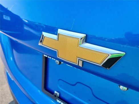 Used 2024 Chevrolet Equinox LT FWD image 8