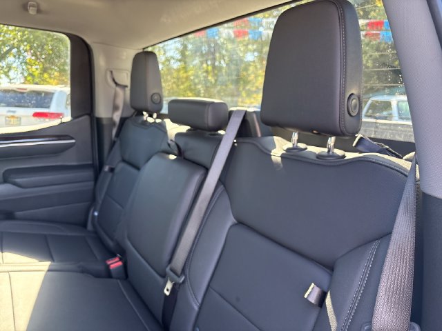 Used 2026 GMC Sierra 1500 SLT AWD/4WD image 19