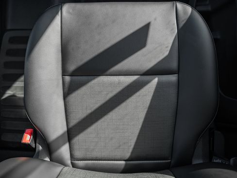 New 2026 Ford Transit 250 148 Medium Roof w/ Load Area Protection Package image 30