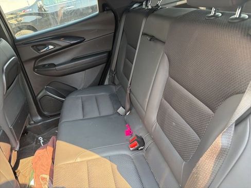 Used 2023 Chevrolet TrailBlazer RS image 2