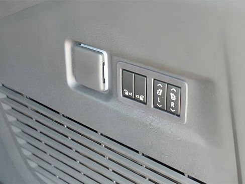 New 2026 GMC Yukon XL AT4 w/ AT4 Premium Plus Package image 29