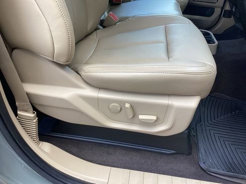 Used 2019 Ford F150 Lariat image 28