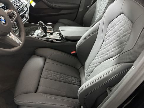 Used 2023 BMW 530i xDrive w/ M Sport Package image 9