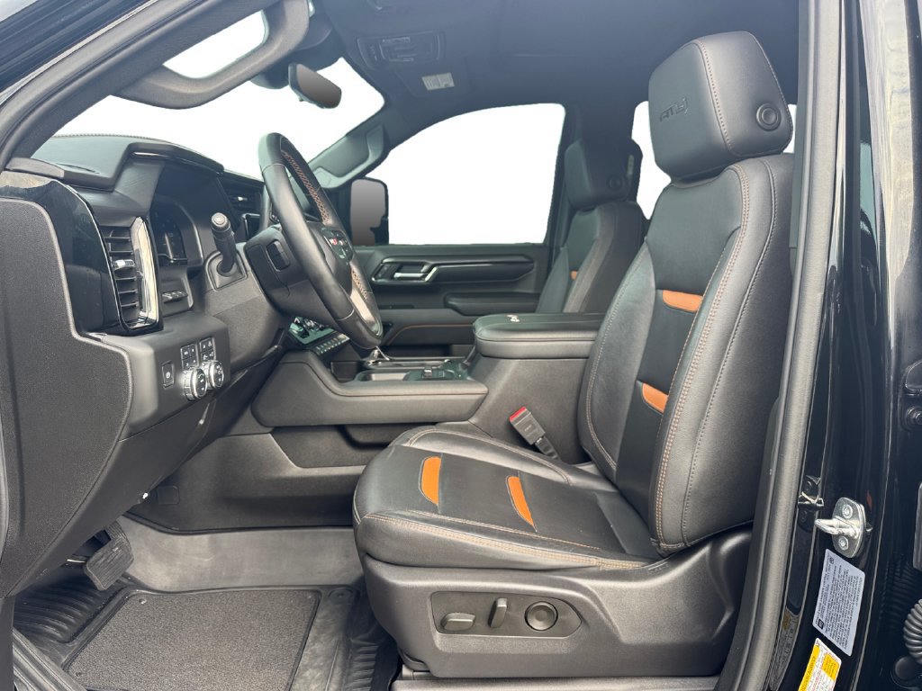 Used 2024 GMC Sierra 2500 AT4 w/ AT4 Premium Plus Package AWD/4WD image 9