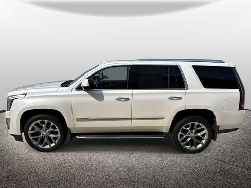 Used 2019 Cadillac Escalade Premium Luxury AWD/4WD image 3