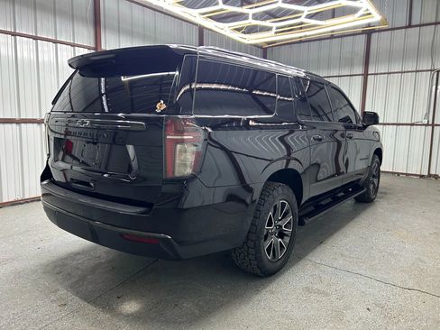 Used 2021 Chevrolet Suburban Z71 w/ Luxury Package image 6