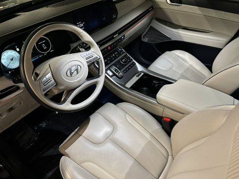 Used 2023 Hyundai Palisade Calligraphy image 9