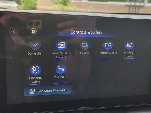 Used 2025 Chevrolet Equinox LT w/ Safety and Technology Package AWD/4WD image 30